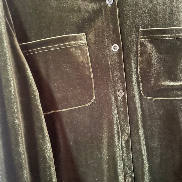 Forest Green Velvet long sleeve shirt - Picture 3 of 4